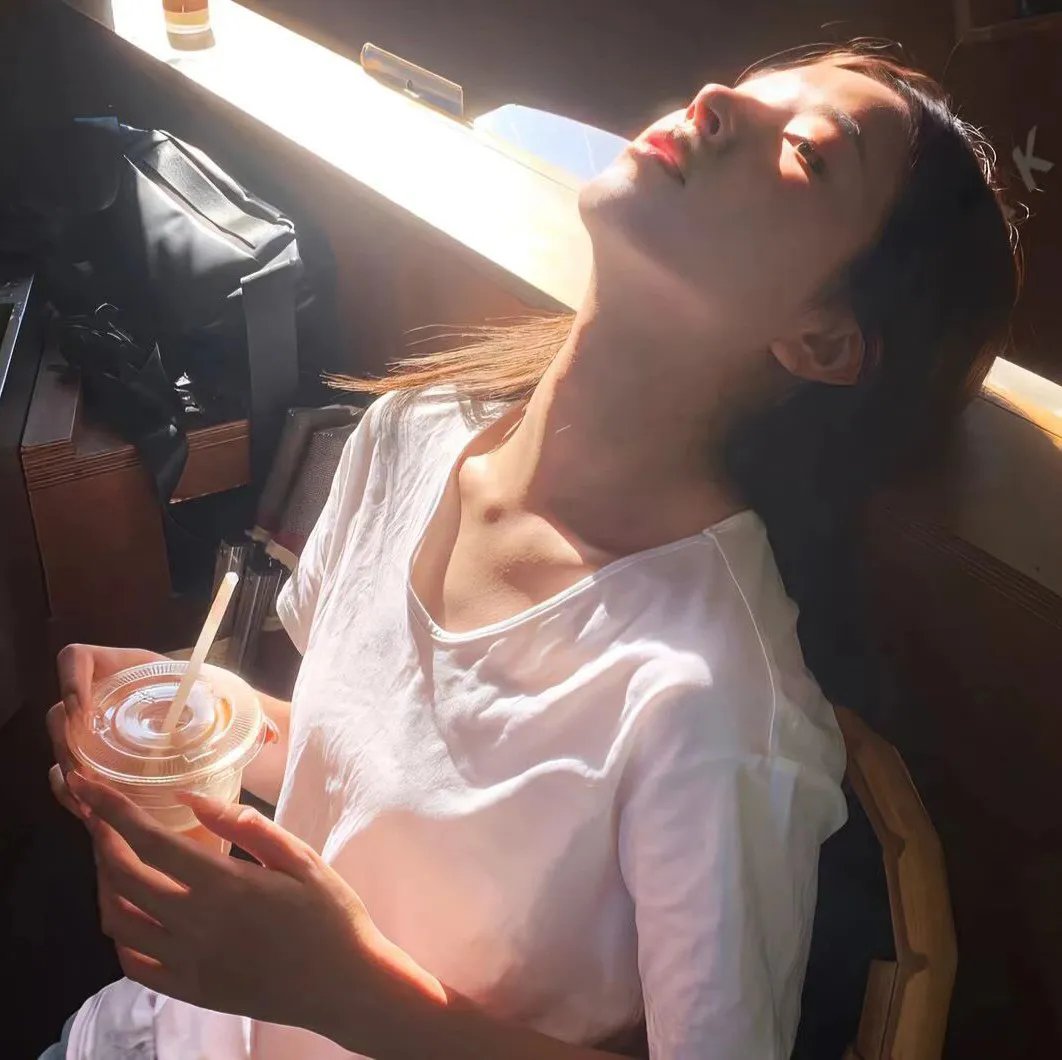 爱你如星辰坠落